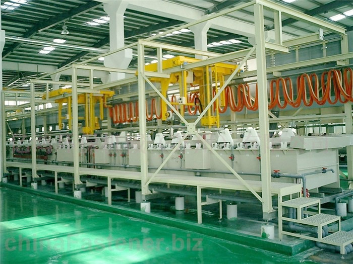 Automatic electroplating line for auto parts